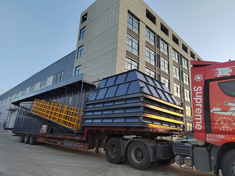 发往广东韶关市128—212气箱脉冲袋式除尘器